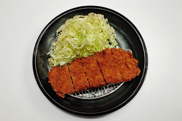 なぜ「松のや」はとんかつ業界を席巻できるのか【３つの会計視点】